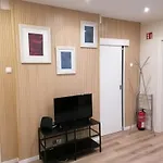 Lisbon Heart Santa Marta Apartment