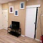 Lisbon Heart Santa Marta Apartment