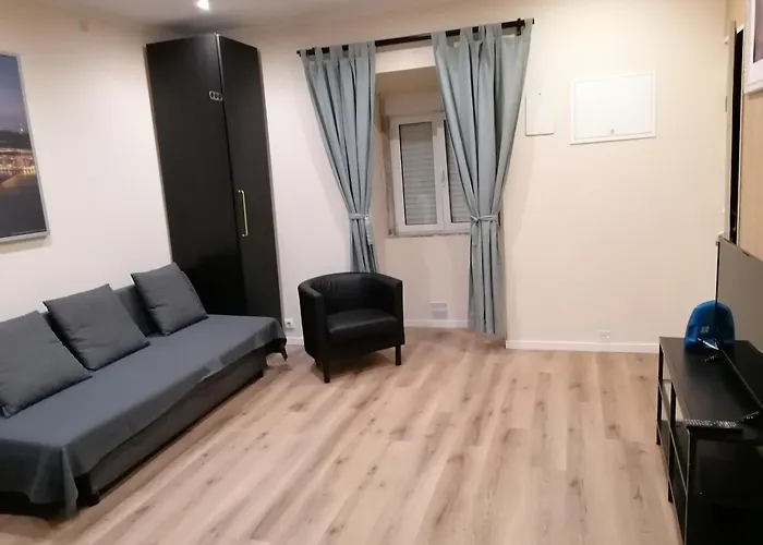 Lisbon Heart Santa Marta Apartment